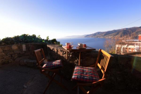 Hikers' Nest with Sea View